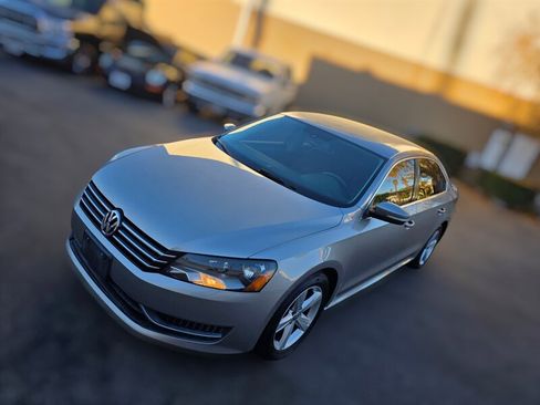 Used 2013 Volkswagen Passat 2.5 SE image 2