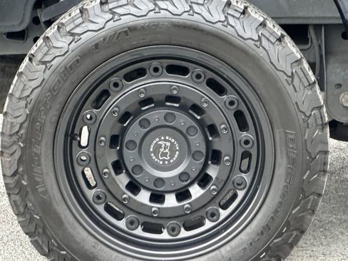 Used 2023 Ford F150 Lightning Lariat image 25