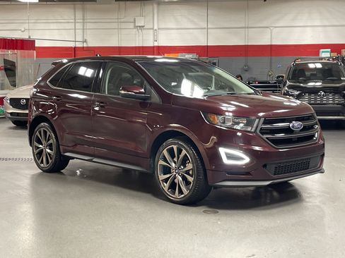 Used 2018 Ford Edge Sport w/ Equipment Group 401A image 2