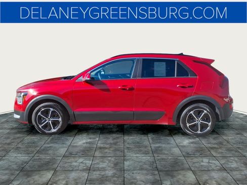 Used 2023 Kia Niro EX FWD image 6