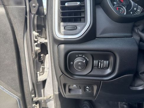 Used 2021 RAM 1500 Laramie AWD/4WD image 18