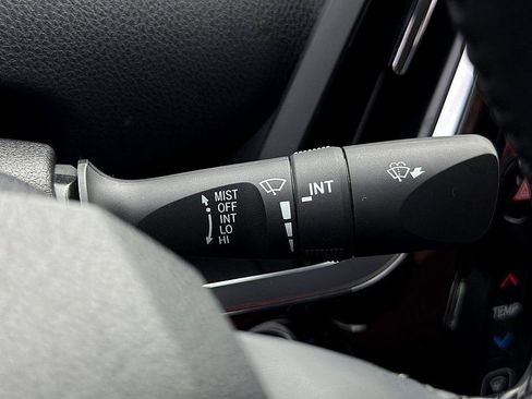 Used 2020 Toyota Prius Prime XLE image 18