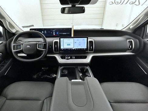 New 2026 Ford Expedition Active AWD/4WD image 13