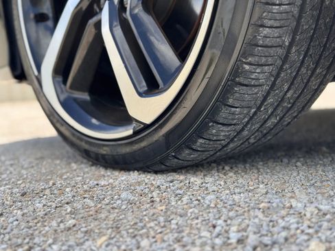 Used 2018 Honda Accord Sport image 12