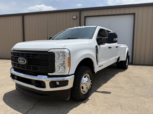 Used 2023 Ford F350 XL AWD/4WD image 2