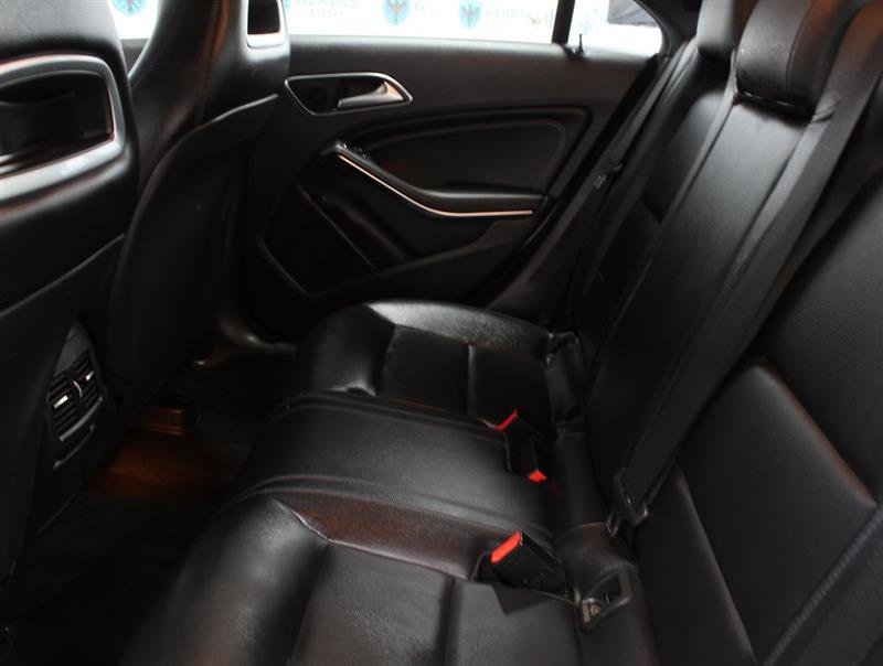 Used 2014 Mercedes-Benz CLA 250 image 13