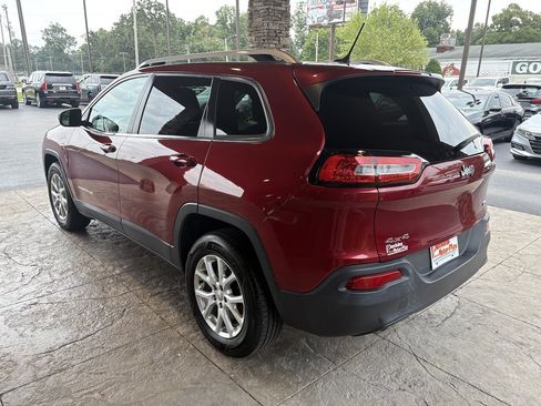 Used 2014 Jeep Cherokee Latitude AWD/4WD image 8
