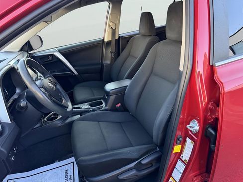 Used 2017 Toyota RAV4 LE w/ Carpet Mat Package image 12