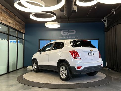 Used 2019 Chevrolet Trax LS w/ Tint and Cruise Package AWD/4WD image 5
