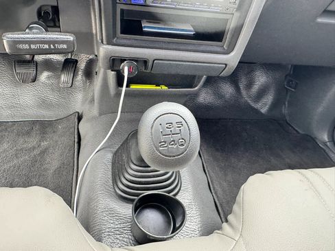 Used 1994 Toyota Pickup 2WD Regular Cab image 19