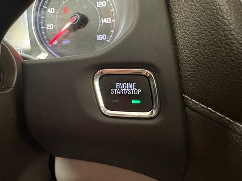 Used 2019 GMC Acadia SLT FWD image 30