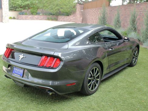 Used 2017 Ford Mustang Coupe RWD image 8