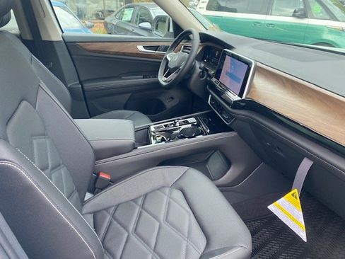 New 2026 Volkswagen Atlas SE image 12