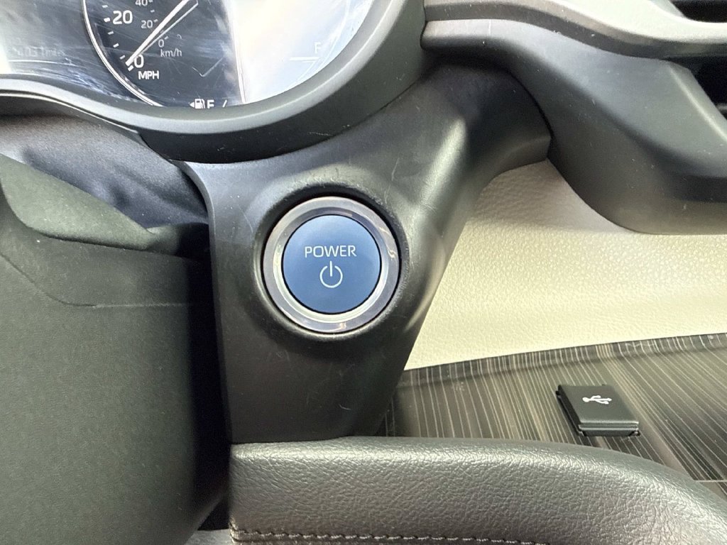 Used 2023 Toyota Sienna Platinum AWD/4WD image 40