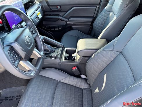 Certified 2026 Toyota 4Runner TRD Off-Road Premium AWD/4WD image 20