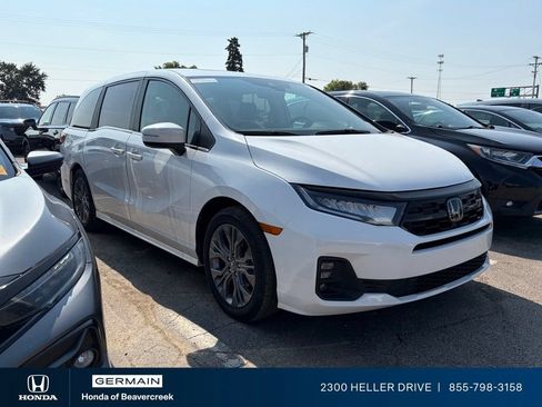 Used 2026 Honda Odyssey Touring image 2