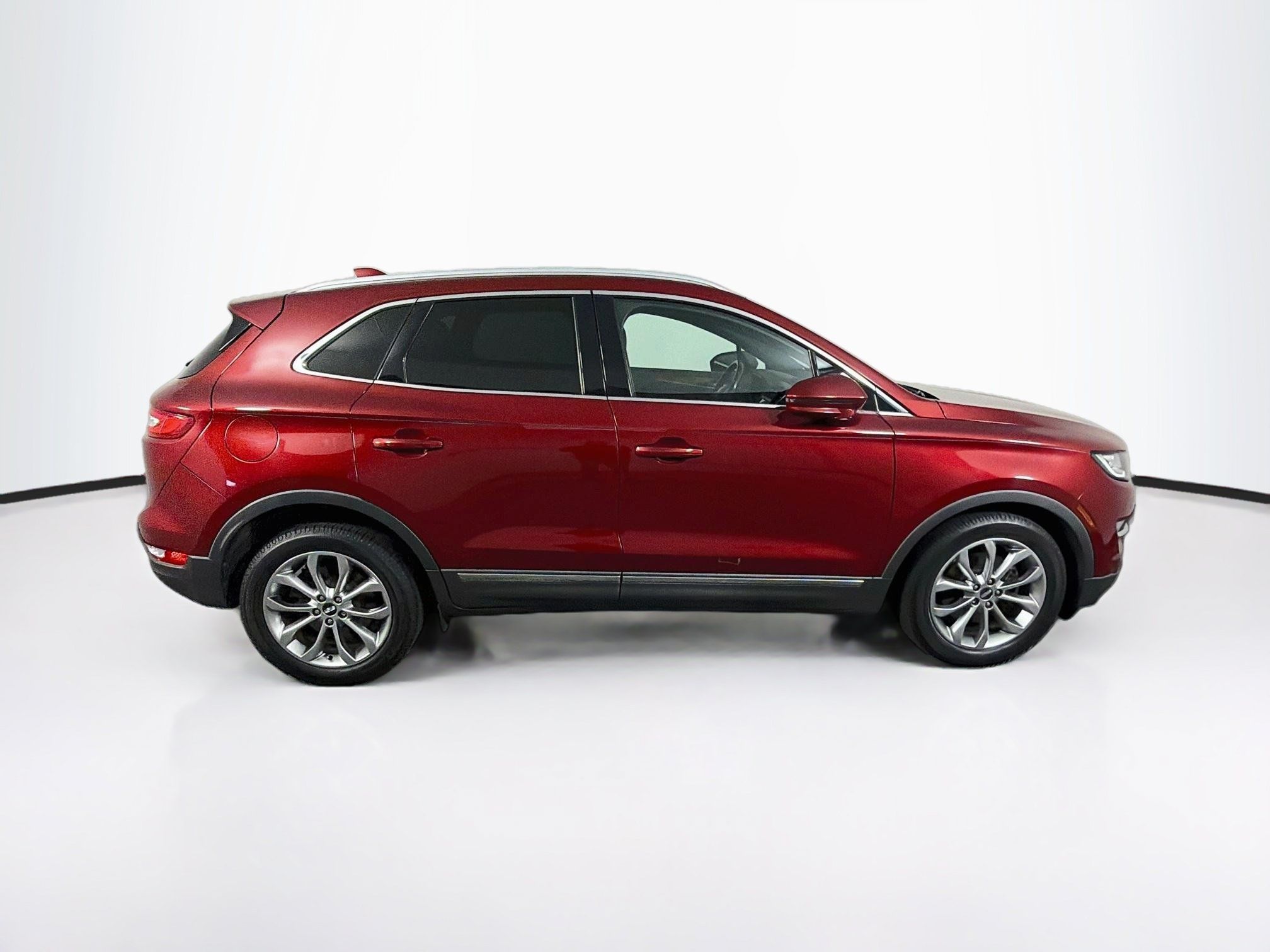 Used 2019 Lincoln MKC Select w/ Select Plus Package FWD image 10