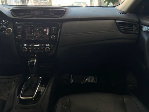 Used 2020 Nissan Rogue SL w/ Premium Package AWD/4WD image 30