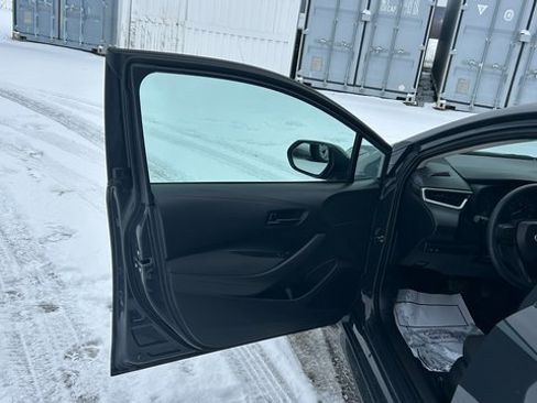 Used 2023 Toyota Corolla LE image 12