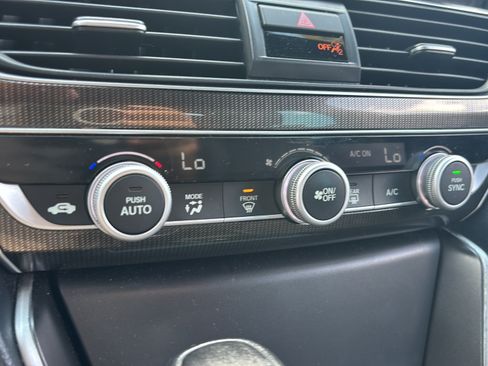 Used 2018 Honda Accord Sport image 18