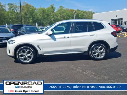 Used 2022 BMW X3 xDrive30i AWD/4WD image 3