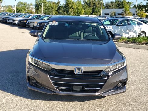 Used 2021 Honda Accord Touring image 2