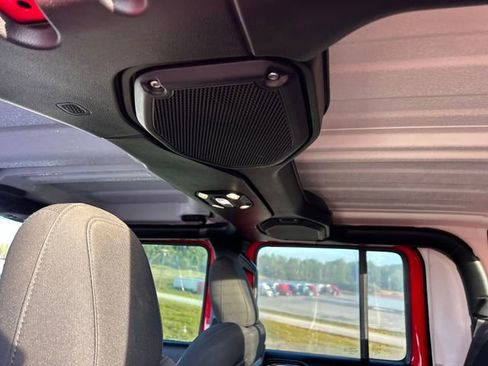 Used 2020 Jeep Gladiator Rubicon w/ Dual Top Group image 39
