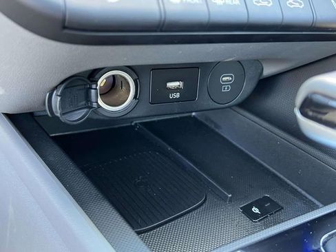Certified 2025 Hyundai Elantra SEL FWD image 30