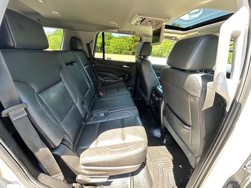 Used 2018 GMC Yukon SLT w/ Open Road Package AWD/4WD image 17