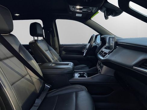 Used 2024 GMC Yukon XL SLT image 14