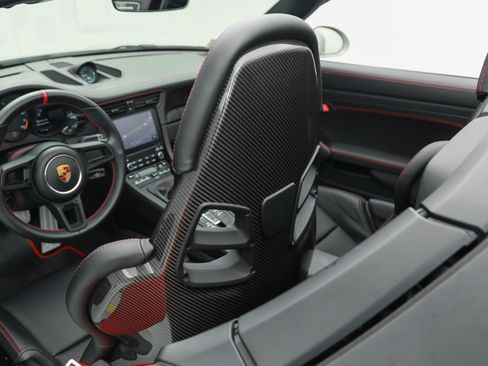 Used 2019 Porsche 911 Speedster RWD image 25