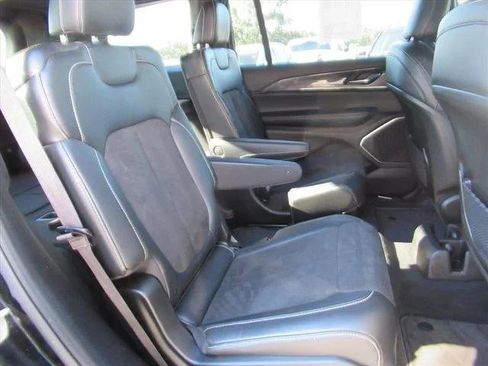 Certified 2022 Jeep Grand Cherokee L Laredo AWD/4WD image 29
