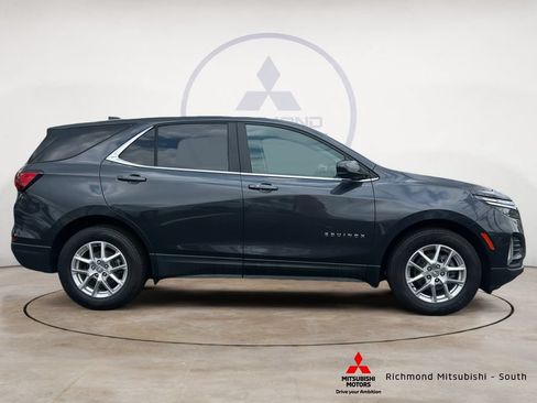Used 2022 Chevrolet Equinox LT FWD image 2
