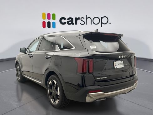 Used 2025 Kia Sorento EX AWD/4WD image 3