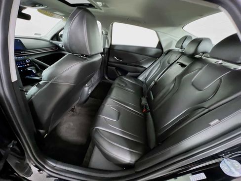 Certified 2025 Hyundai Elantra Limited image 25