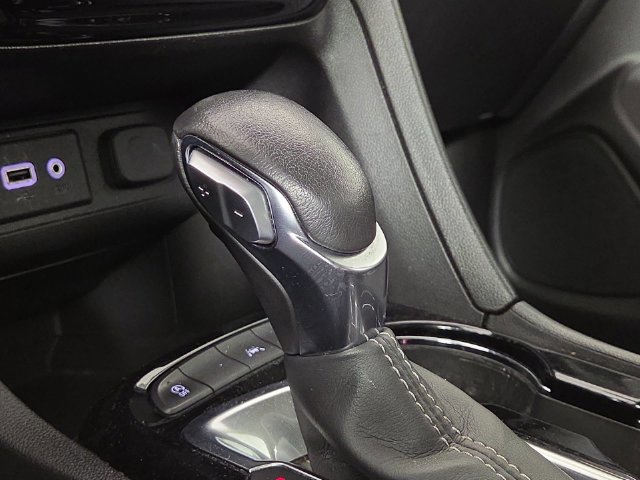 Used 2021 Buick Encore GX Select w/ Sport Touring Package FWD image 21