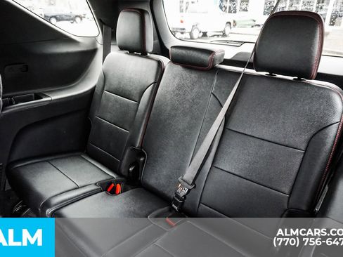 Used 2024 Chevrolet Traverse RS image 23