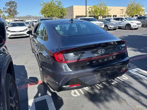 Certified 2023 Hyundai Sonata SEL Plus w/ Preferred Accessory Package FWD image 2