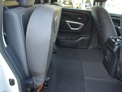 Used 2021 Nissan Titan SV w/ SV Convenience Package image 57