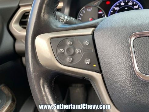 Used 2022 GMC Acadia Denali w/ GMC Pro Grade Package image 24