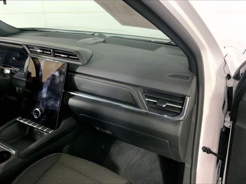 Used 2025 GMC Terrain Elevation AWD/4WD image 16
