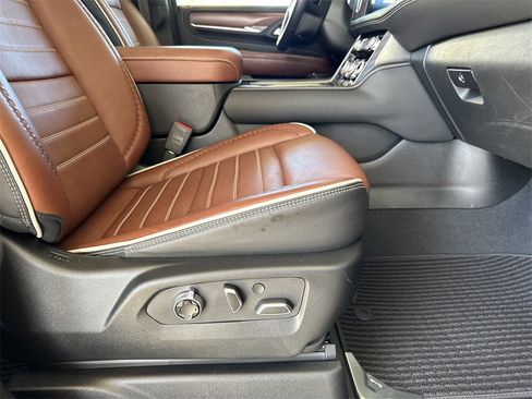 Certified 2024 GMC Yukon Denali Ultimate image 43