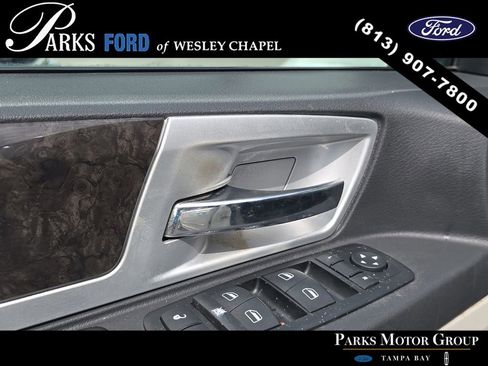 Used 2010 Dodge Grand Caravan SXT FWD image 17