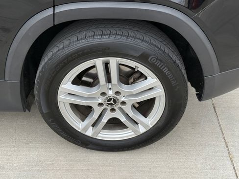 Used 2020 Mercedes-Benz GLB 250 4MATIC image 11