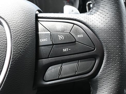 Used 2025 Dodge Durango GT RWD image 12