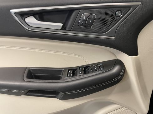 Used 2024 Ford Edge Titanium w/ Equipment Group 301A image 18