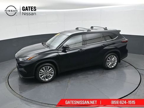 Used 2024 Toyota Highlander Platinum image 58