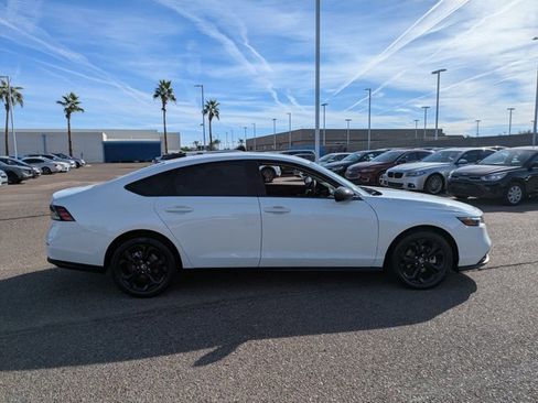 Certified 2025 Honda Accord SE image 4