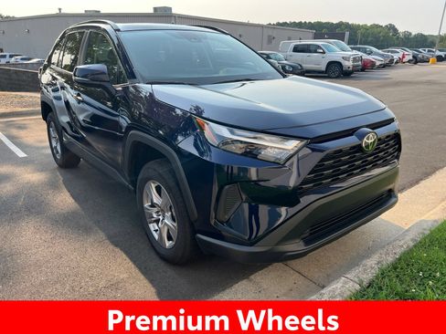 Used 2025 Toyota RAV4 XLE w/ Convenience Package FWD image 9