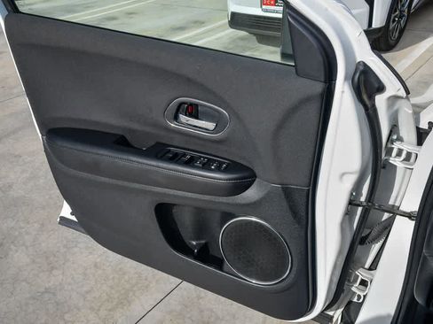 Used 2021 Honda HR-V EX image 25